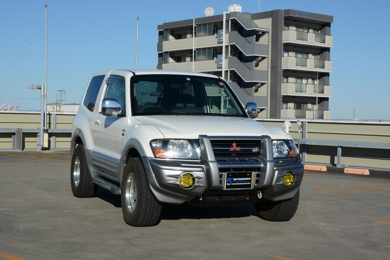 Turbo Diesel V68W 3-door Pajero! Stunning!