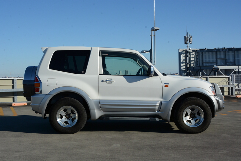 Turbo Diesel V68W 3-door Pajero! Stunning!