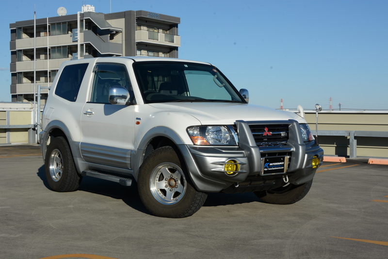 Turbo Diesel V68W 3-door Pajero! Stunning!