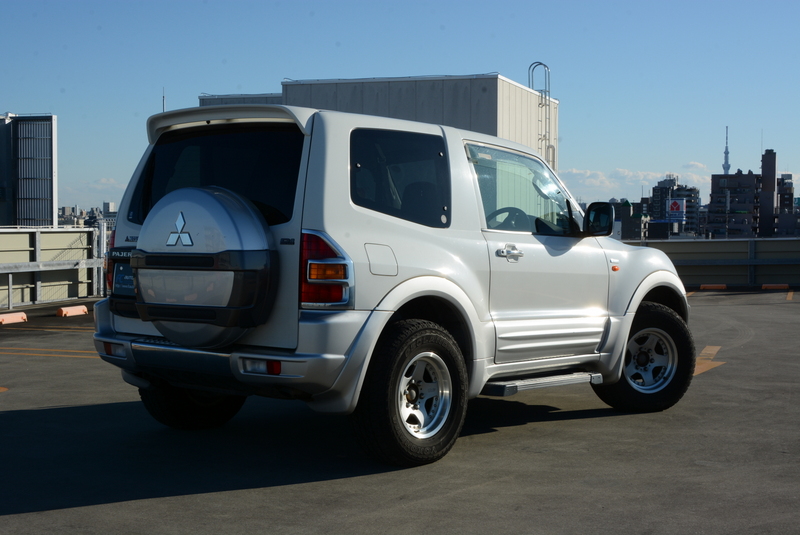 Turbo Diesel V68W 3-door Pajero! Stunning!