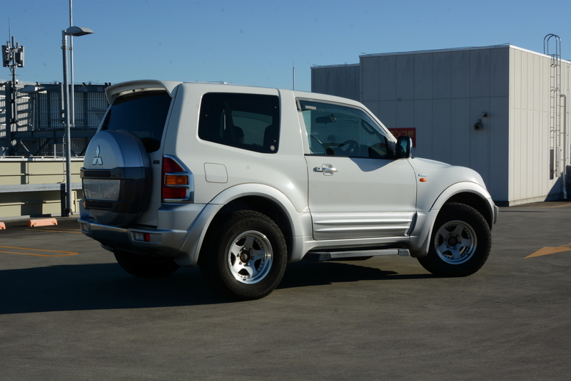 Turbo Diesel V68W 3-door Pajero! Stunning!