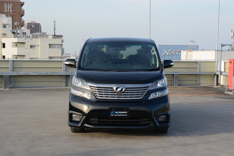 Toyota Vellfire Luxury People Mover!