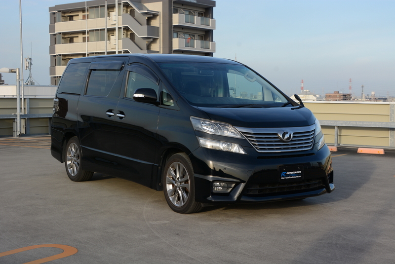 Toyota Vellfire Luxury People Mover!