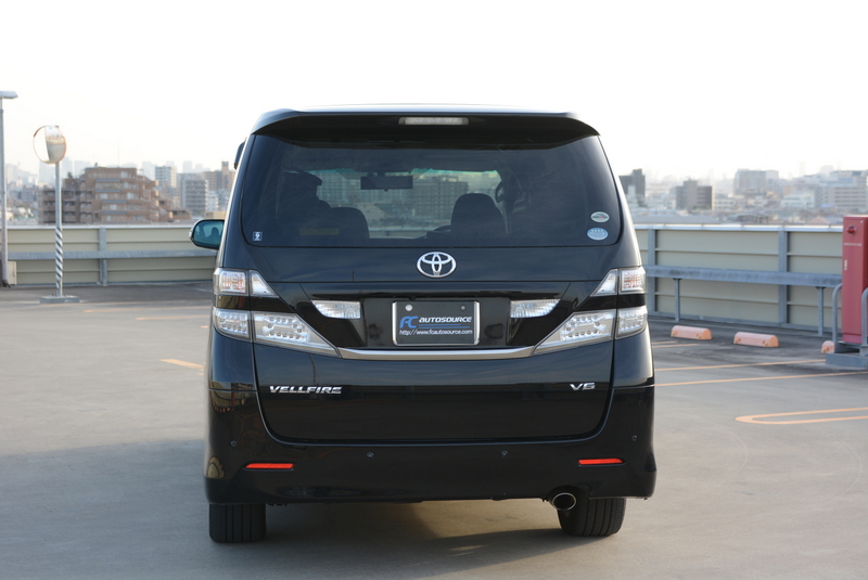 Toyota Vellfire Luxury People Mover!