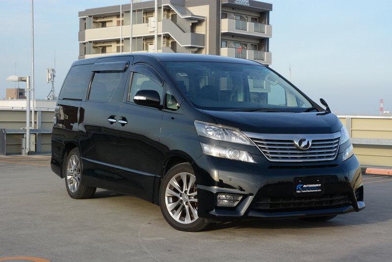 Toyota Vellfire Luxury People Mover!