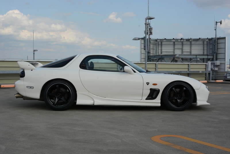 FD3S RX-7 Type RB Panda black/white with mods!