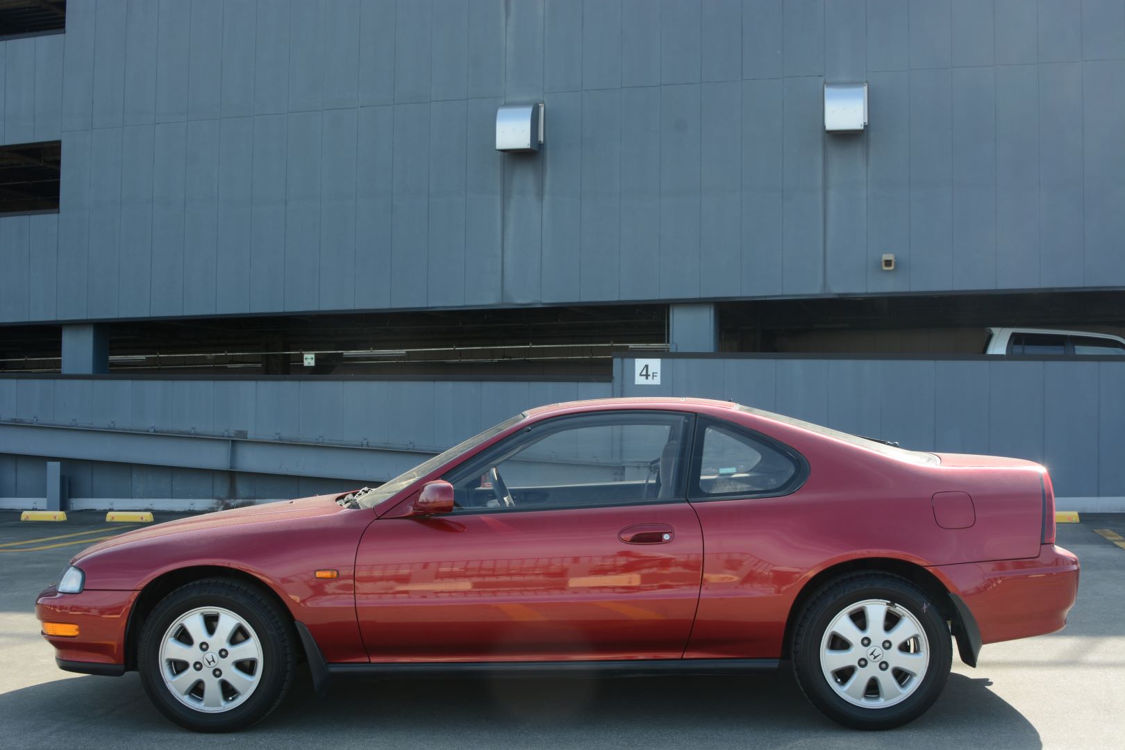 Collector Alert! 4th generation Honda Prelude Si-VTEC. MINT!