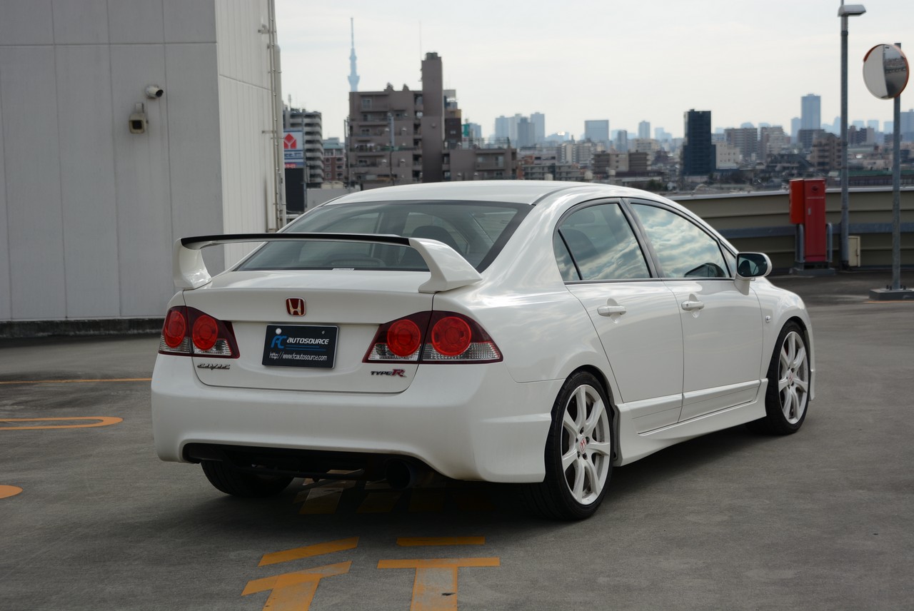 FD2 Civic Type R in Championship White!