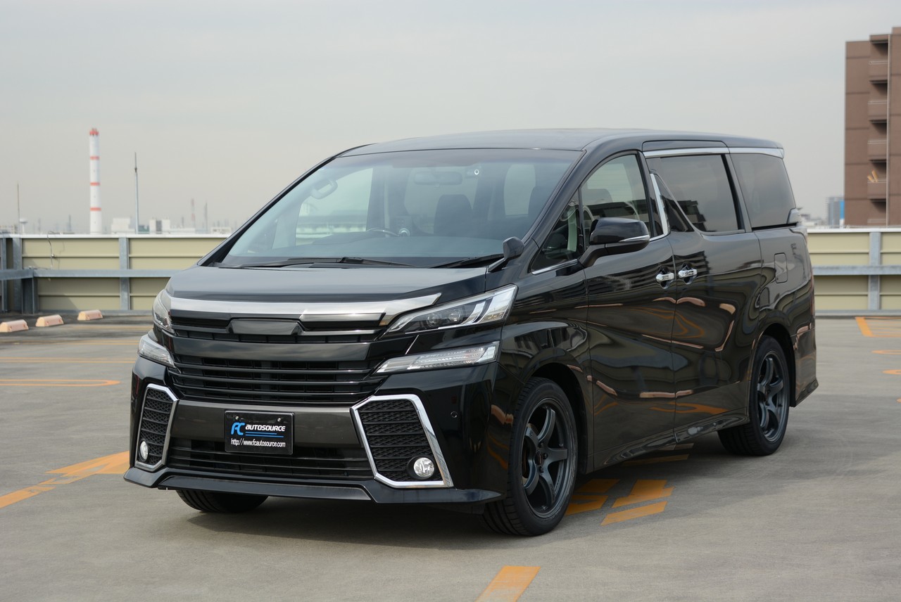 2.5L Toyota Vellfire 7-seater people mover!