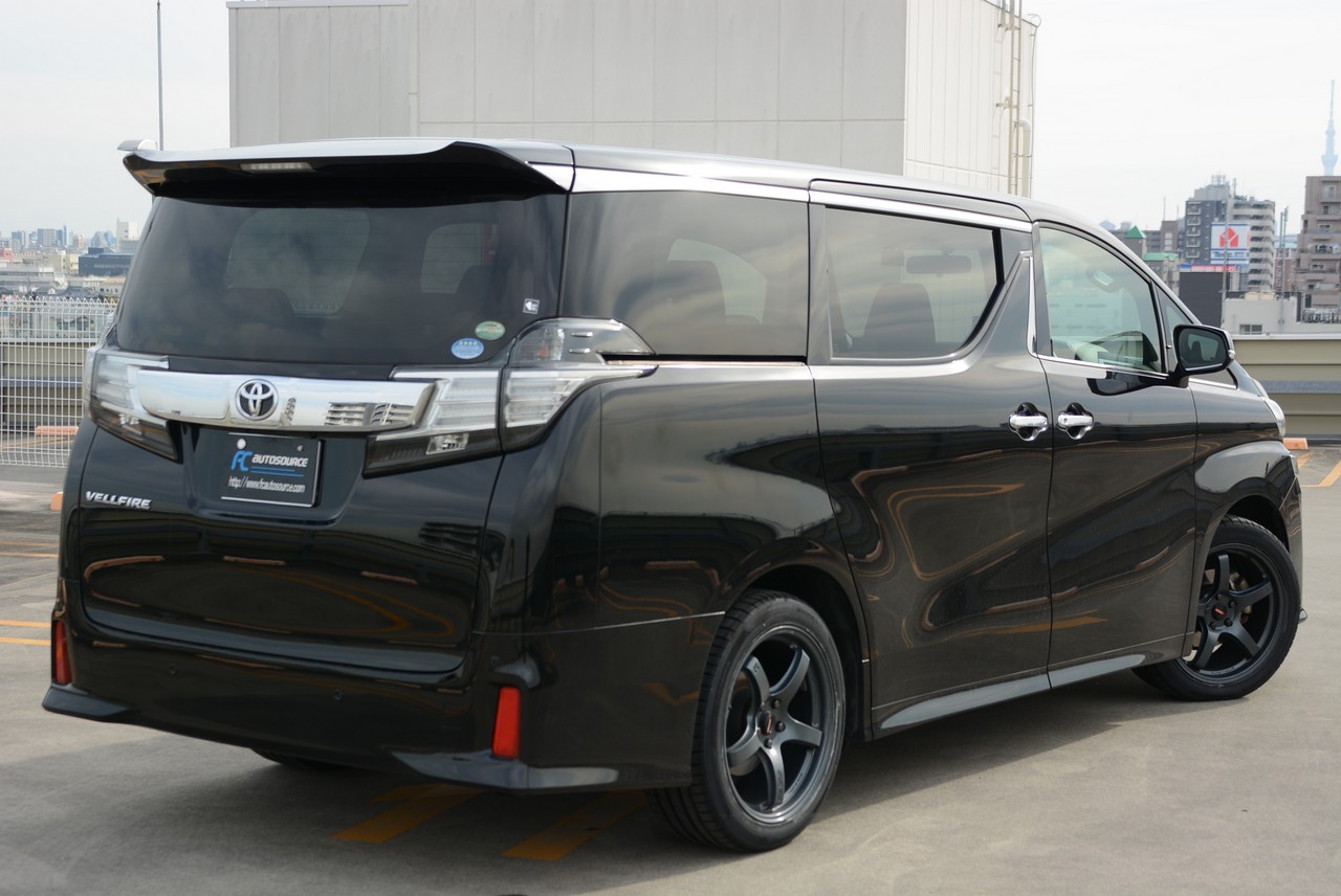 2.5L Toyota Vellfire 7-seater people mover!