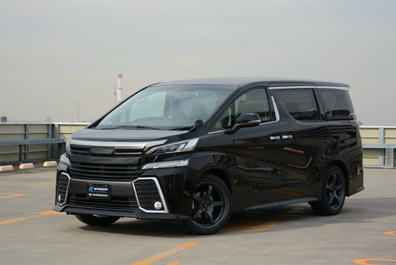 2.5L Toyota Vellfire 7-seater people mover!