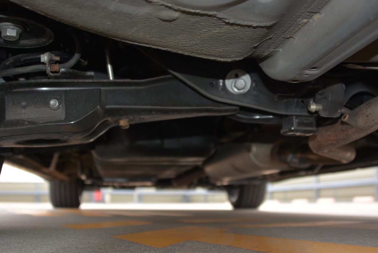 2.5L Toyota Vellfire 7-seater people mover!