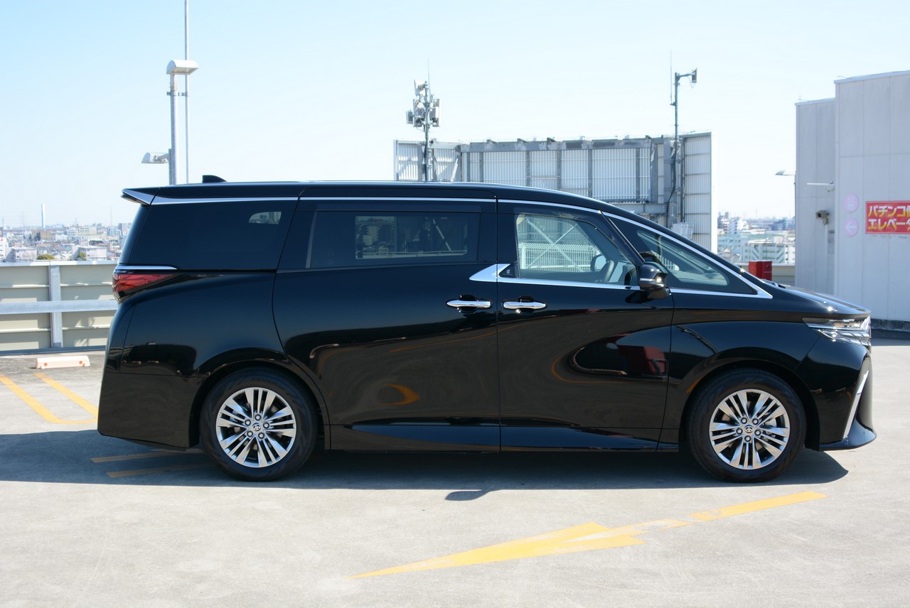 Toyota 40 series New Alphard Hybrid