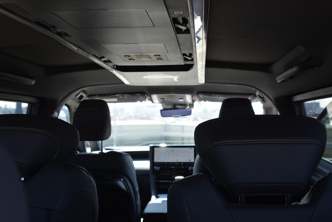 Toyota 40 series New Alphard Hybrid