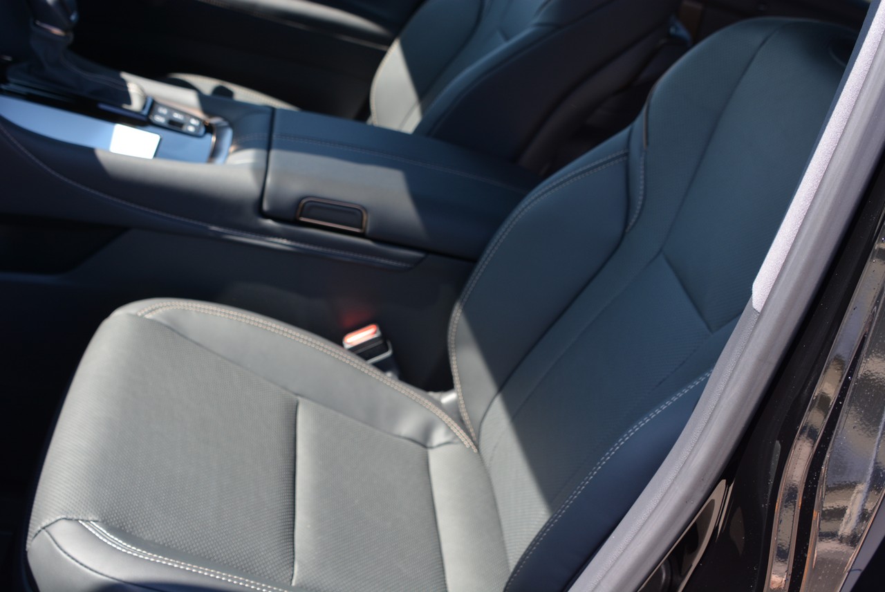 Toyota 40 series New Alphard Hybrid