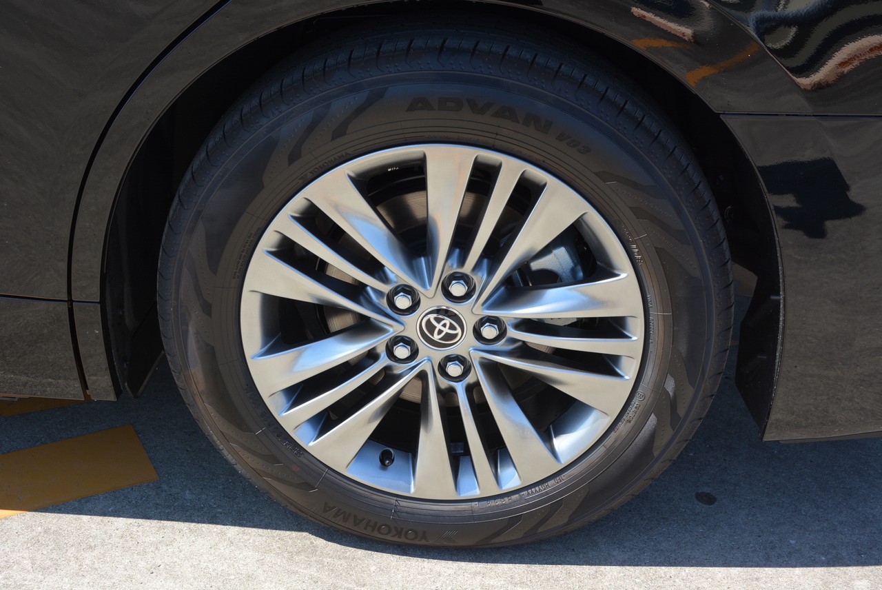 Toyota 40 series New Alphard Hybrid