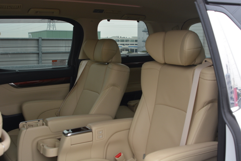 30 Series Toyota Alphard 3.5GF 4WD 